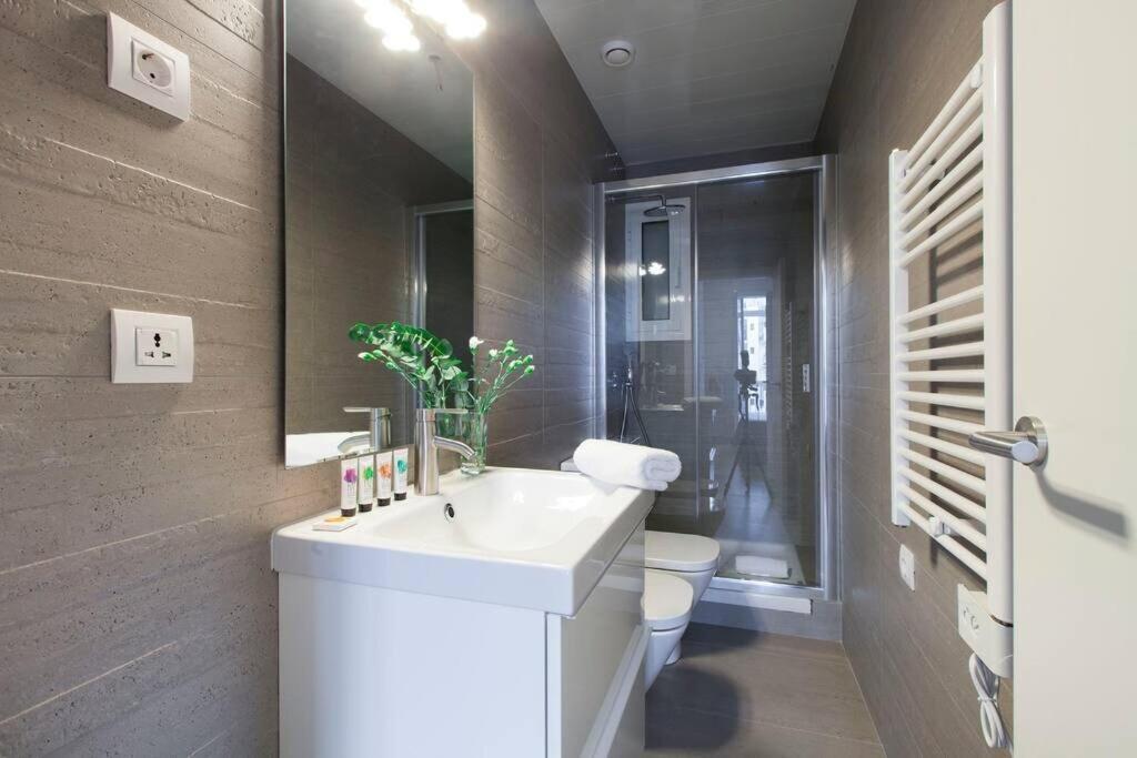 Beautiful 4Bd 4Ba Apartment In Eixample District Barcelona Exteriör bild