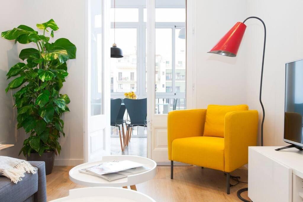Beautiful 4Bd 4Ba Apartment In Eixample District Barcelona Exteriör bild