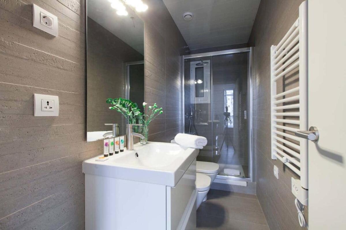 Beautiful 4Bd 4Ba Apartment In Eixample District Barcelona Exteriör bild